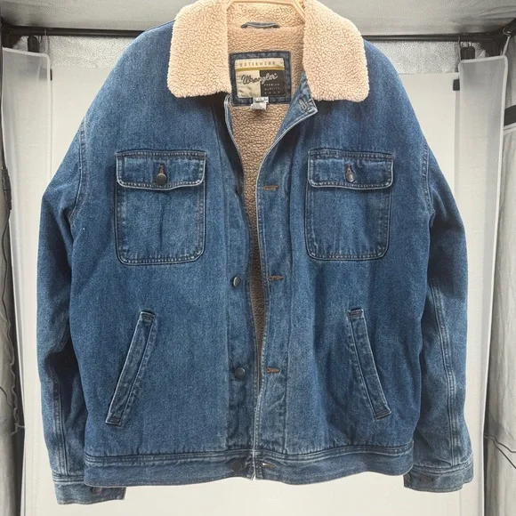 Wrangler Denim Blue Jacket with Sherpa Lining & Collar - Picture 1 of 5
